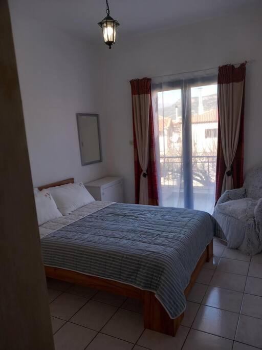 Stoupa Beachside Retro Apartment Екстериор снимка