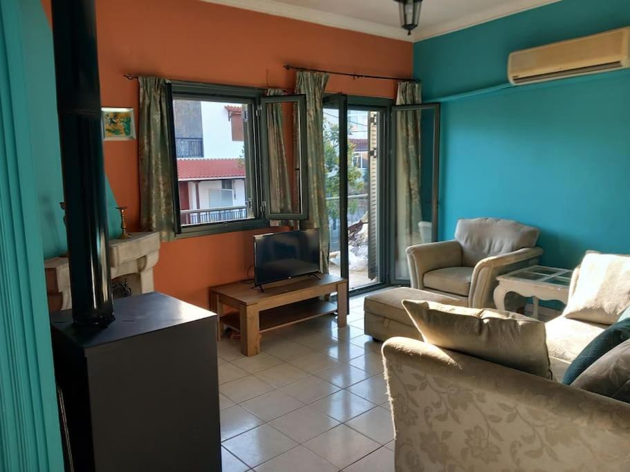 Stoupa Beachside Retro Apartment Екстериор снимка
